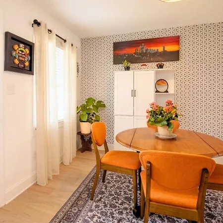Stylish 3br Upper Level Near Clt & Whitewater Holiday home *