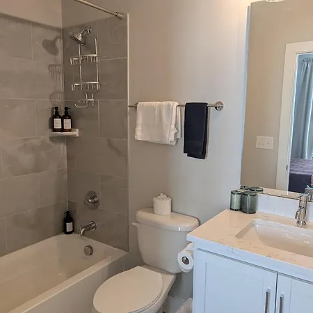 Holiday home Qc Rooftop Retreat | Rooftop | Garage | Dog Park *