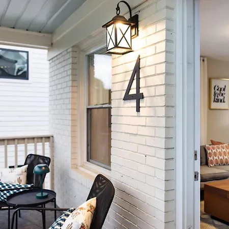 Holiday home Qc Quarters: Elevated 4 Br/4ba, Total Quadplex