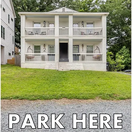Holiday home Qc Quarters: Elevated 4 Br/4ba, Total Quadplex *