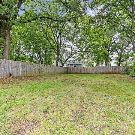 Qc Quarters: Elevated 4 Br/4ba, Total Quadplex Holiday home