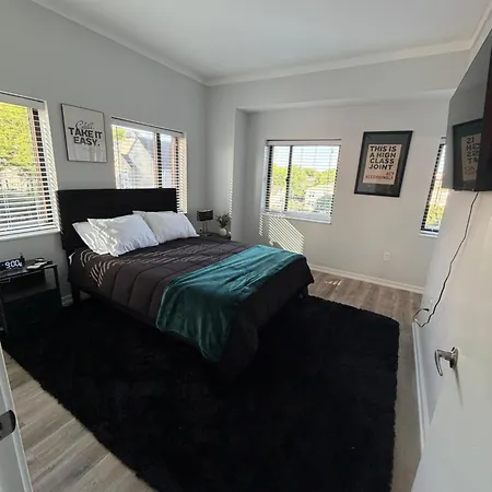 Apartment Modern Luxe Retreat Free Parking King Beds Charlotte