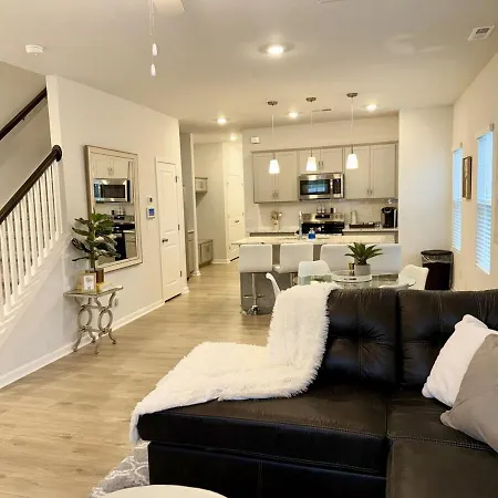 Sloan Garden House Modern Townhome Near South End Apartment *