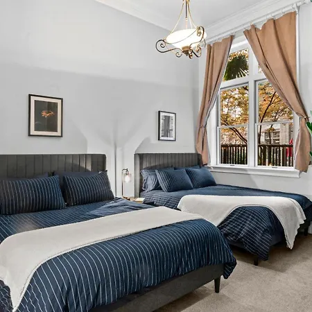 Walk To Boa & Truist, Luxury 2br With Pool Patio * Charlotte