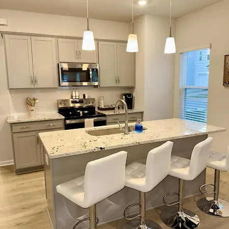 Sloan Garden House Modern Townhome Near South End *