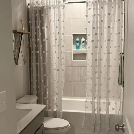 Apartment Sloan Garden House Modern Townhome Near South End