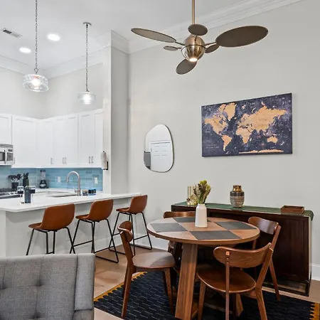 Walk To Boa & Truist, Luxury 2br With Pool Patio Charlotte