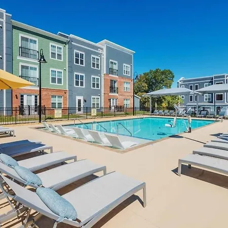 Apartment Luxury 2br Near Uptown | Noda & Light Rail