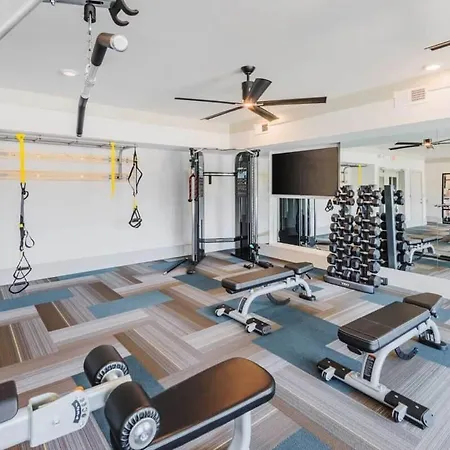 Luxury 2br Near Uptown | Noda & Light Rail Apartment