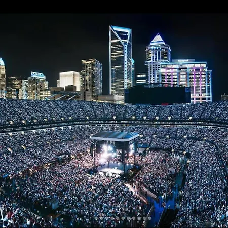 Uptown Funk Getaway With Parking & Walk To Stadiums, Nightlife * Charlotte