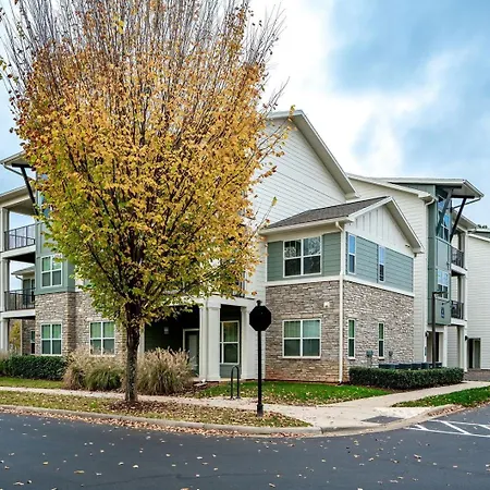 Landing Stunning 1Bd Gym Pool Apartment *