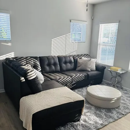 Sloan Garden House Modern Townhome Near South End *