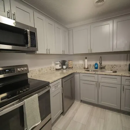 Uptown Luxe Retreat With Parking & Walk To Center Apartment Charlotte