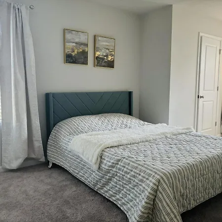 Sloan Garden House Modern Townhome Near South End Apartment *