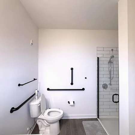 Luxurious 2br 2br Uptown Oasis, Boa, Nascar, Airport And View With Free Parking * Charlotte