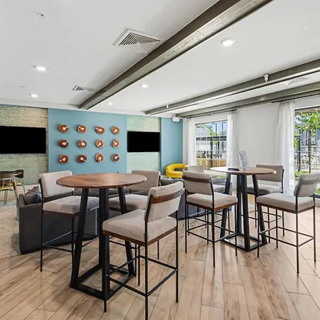 Luxury 2br Near Uptown | Noda & Light Rail *