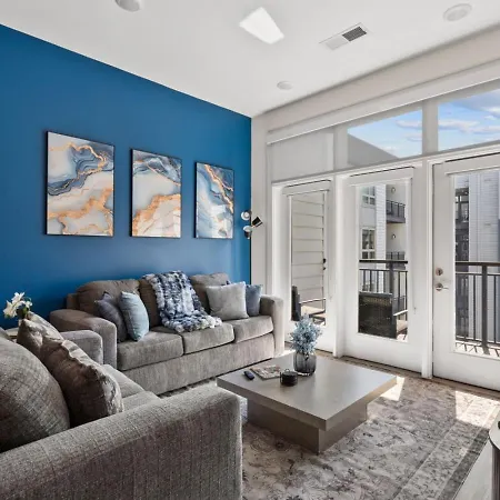 Apartment Lights Retreat - Pool, Central, Free Parking Charlotte