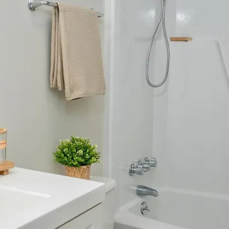 Apartment Uptown Luxe Retreat With Parking & Walk To Center Charlotte