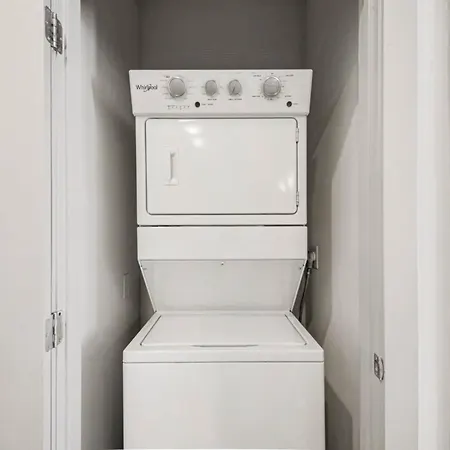 Luxury 2br Near Uptown | Noda & Light Rail * Charlotte