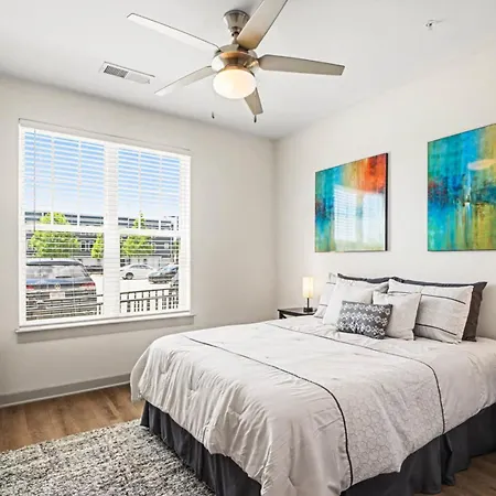 Luxury 2br Near Uptown | Noda & Light Rail
