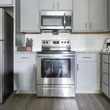 Landing Stunning 1Bd Gym Pool * Charlotte