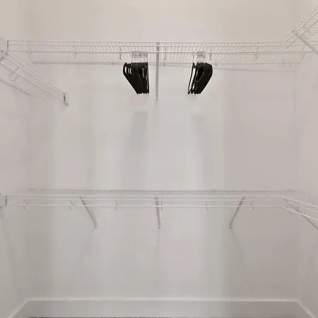 Apartment Skyline - Free Parking, Pool, Views