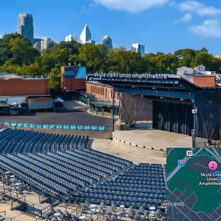 Uptown Luxe Retreat With Parking & Walk To Center