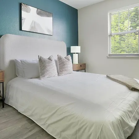 Landing Stunning 1Bd Gym Pool Apartment Charlotte