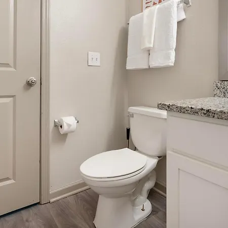 Apartment Landing Stunning 1Bd Gym Pool Charlotte