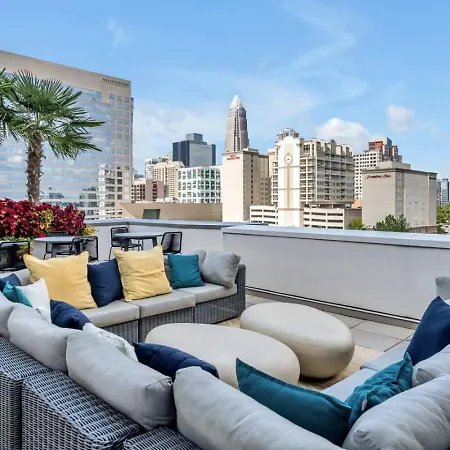 Skyline - Free Parking, Pool, Views