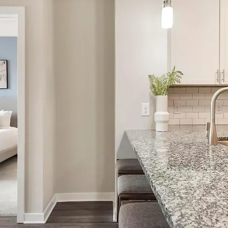 Apartment Landing Stunning 1bd Pool Yoga