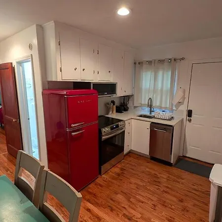 Two Side-by-side 1-bedroom Duplex Units Apartment