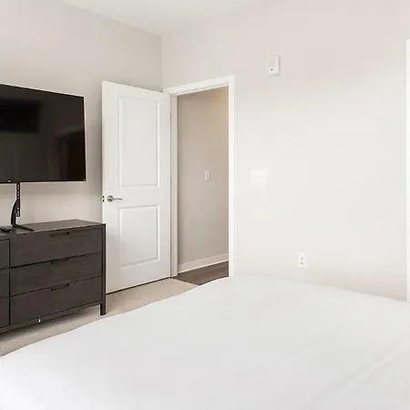 Landing Stunning 1bd Pool Yoga Apartment *
