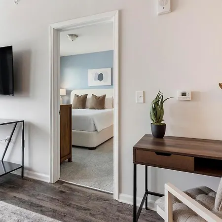 Apartment Landing Incredible 1bd Gym Pool *