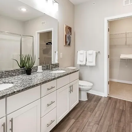 Landing Stunning 1bd Pool Yoga * Charlotte