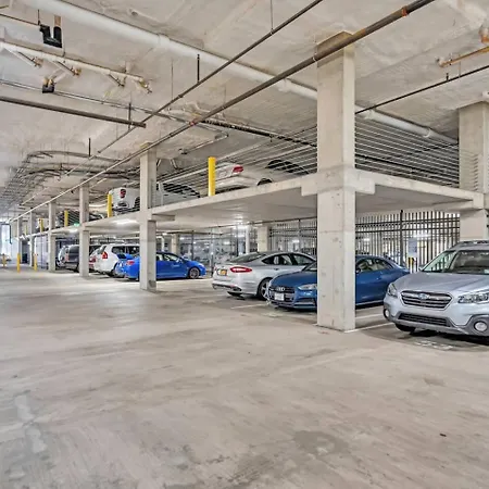 Apartment Carolina Charm - Free Parking, Pool, Gym *
