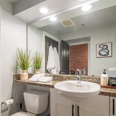 Modern Uptown Loft - Corporate-ready - Views Apartment Charlotte