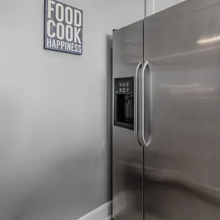 Modern Uptown Loft - Corporate-ready - Views Apartment *