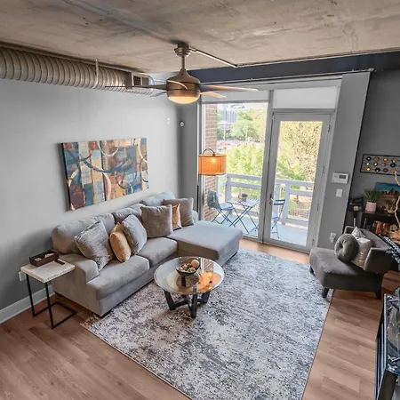 Modern Uptown Loft - Corporate-ready - Views * Charlotte