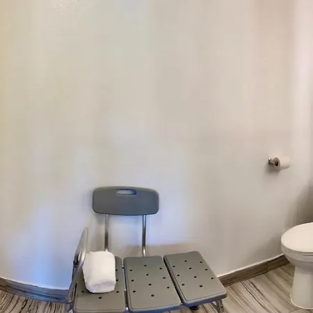 Clarion Pointe Hotel 3*