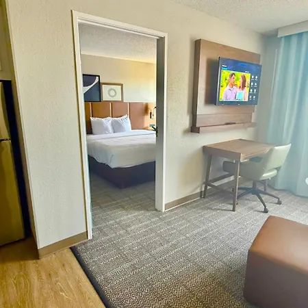 By Ihg Hotel 3*
