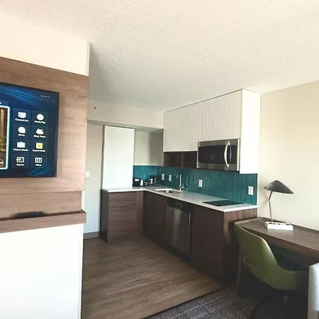Hotel By Ihg