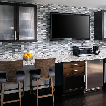 Hyatt House Center Hotel 3*