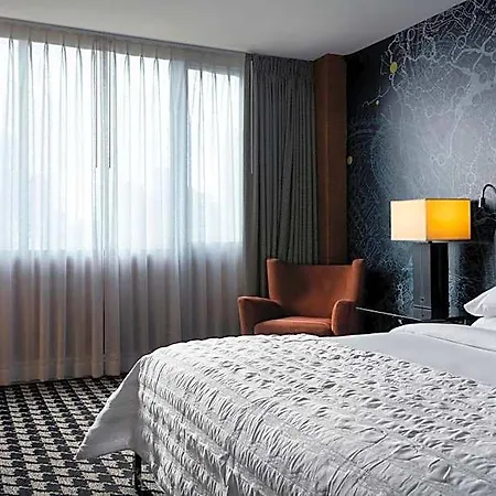 Le Meridien 4*
