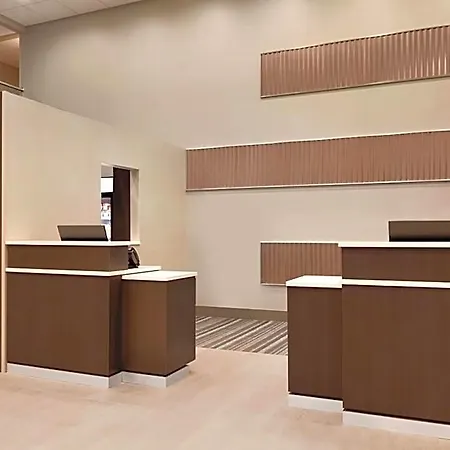 Radisson Airport 3*