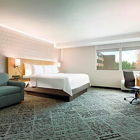 Radisson Airport 3*