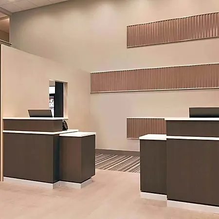 Radisson Airport