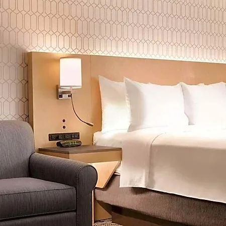 Radisson Airport 3* Charlotte