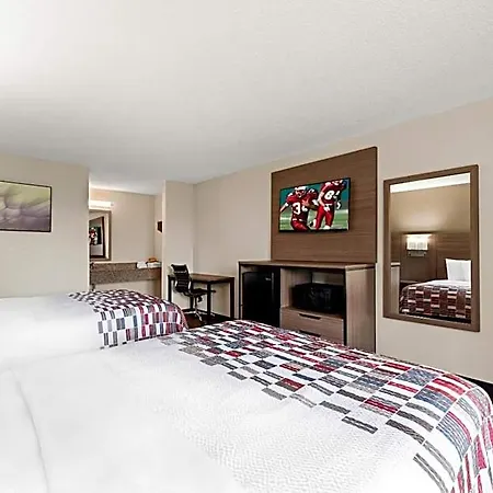 Motel Red Roof - Airport 2*