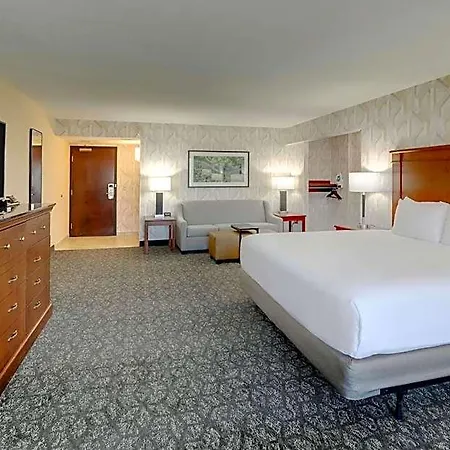 Hotel Drury & Place Charlotte
